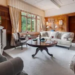 Richmond Place - In Private Mansion With Private - Ridgestone Kendal