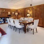 Richmond Place - In Private Mansion With Private - Ridgestone Apartmán Kendal