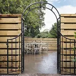 Richmond Place - In Private Mansion With Private - Ridgestone *