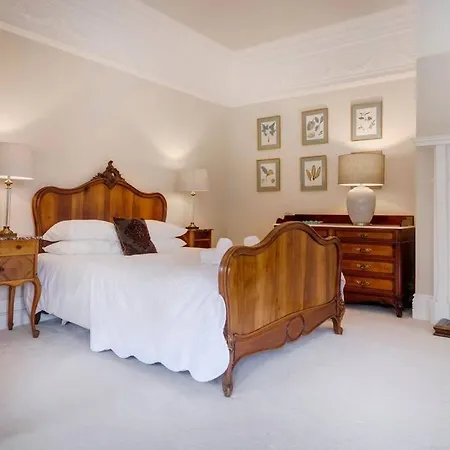 Richmond Place - In Private Mansion Apartament *