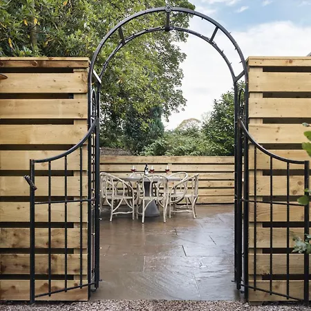 Richmond Place - In Private Mansion With Private - Ridgestone *